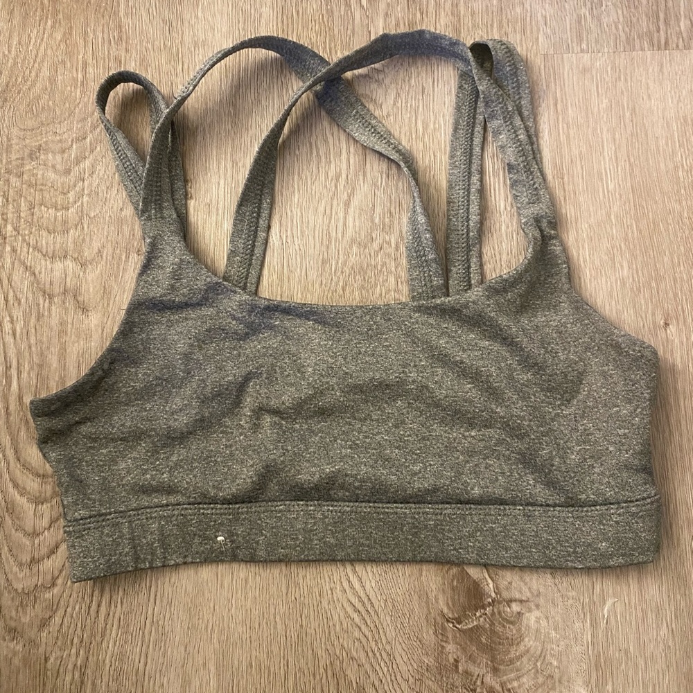 sports bra